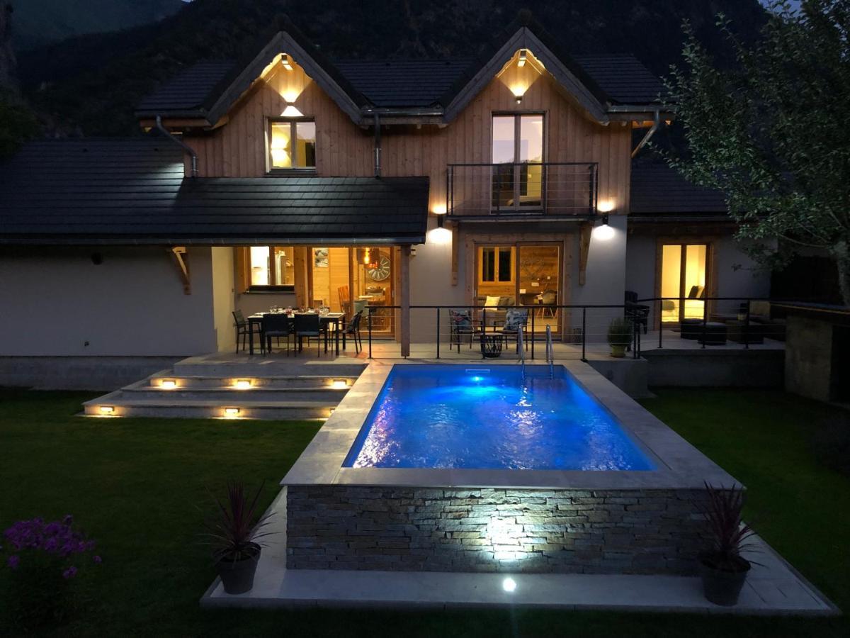 Chalet Barbara With Swimming Pool In The Heart Of Oisans Le Bourg-d'Oisans Ngoại thất bức ảnh