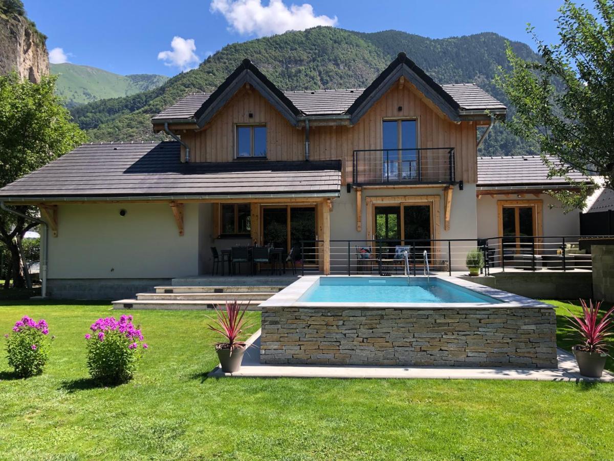 Chalet Barbara With Swimming Pool In The Heart Of Oisans Le Bourg-d'Oisans Ngoại thất bức ảnh